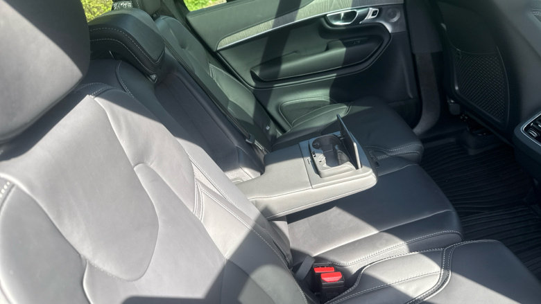 Volvo XC90 2.0 B6P Ultimate Dark 5dr AWD Geartronic Petrol Estate